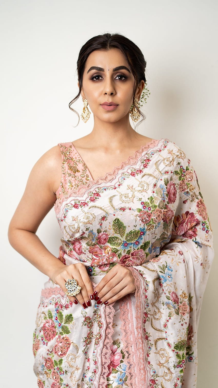 Nikki galrani, nikki, galrani, model, saree beauty, telugu actress HD phone wallpaper