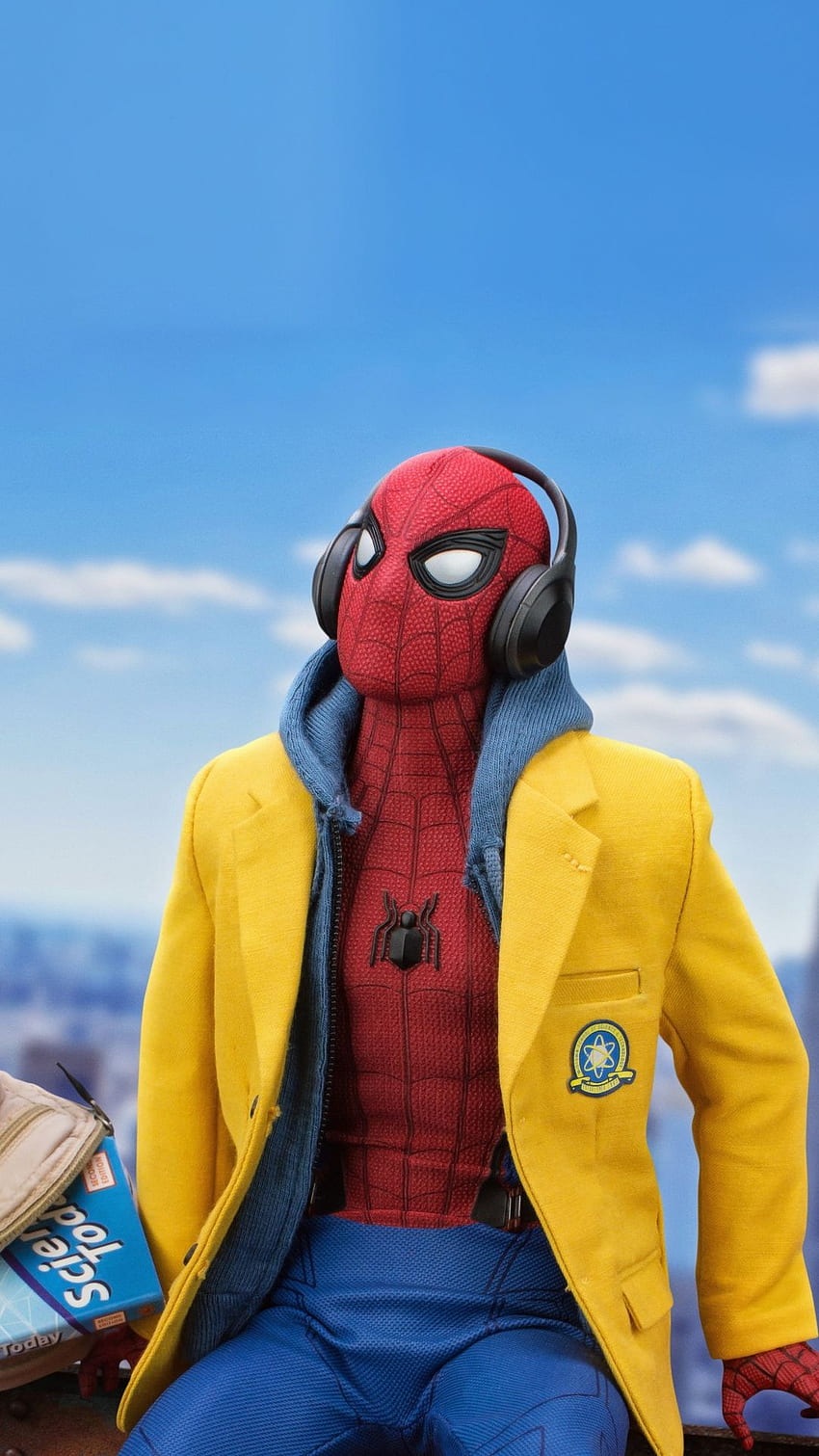 Listening Songs, Toy Arts, Spider Man, . Marvel Spiderman Art, Spiderman , Deadpool And Spiderman, Spiderman Yellow HD phone wallpaper