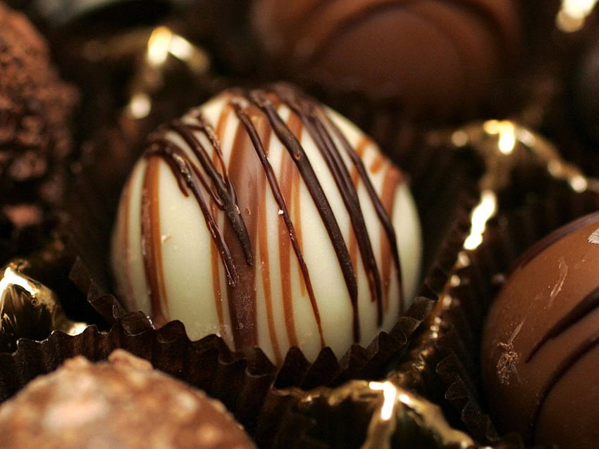 Schokoladenbonbons, lecker, Süßigkeiten, Schokolade, Schokoladenbonbons, Schokolade, Bonbons, Karamell, Bonbons, Bonbon, Sahne HD-Hintergrundbild