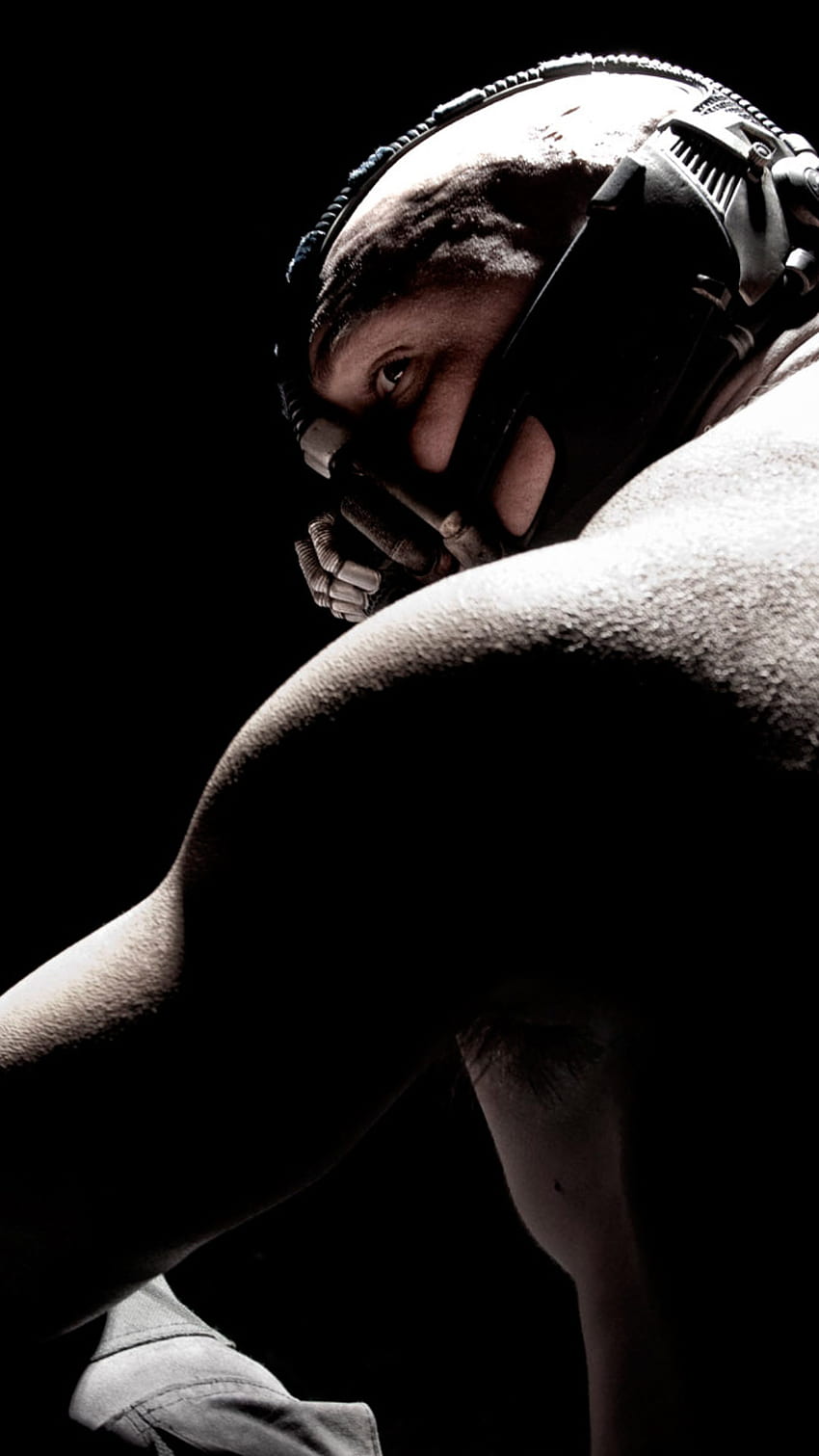 Tom Hardy as Bane in DARK KNIGHT RISES . HD phone wallpaper