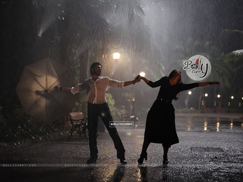- Shah Rukh Khan และ Kajol: Rain Dance - ขนาดนิ่งจาก Dilwale: วอลล์เปเปอร์ HD