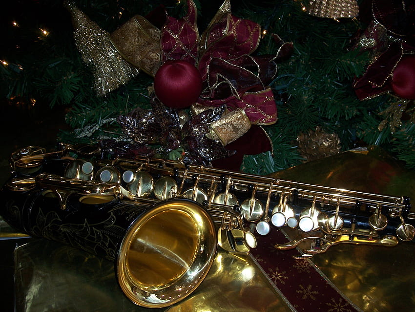 Christmas Alto Saxophone HD wallpaper | Pxfuel