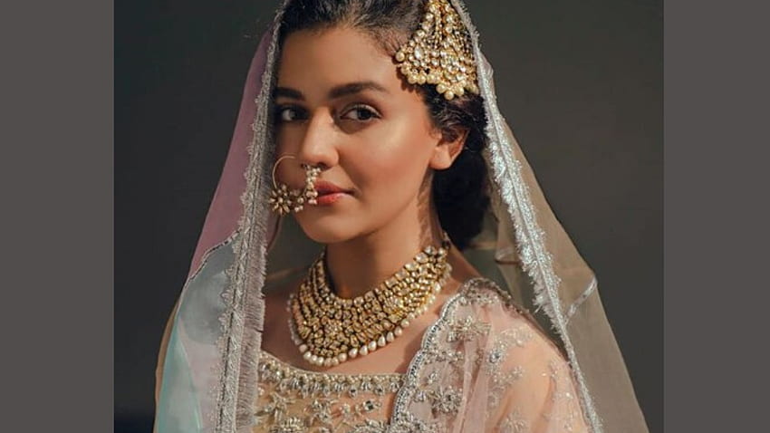 Zara Noor Abbas bridal break the internet HD wallpaper