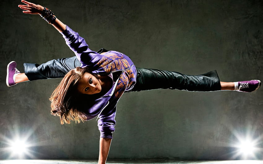 Dancing Girl, Pose, Light - House Dance Hip Hop Dance HD wallpaper