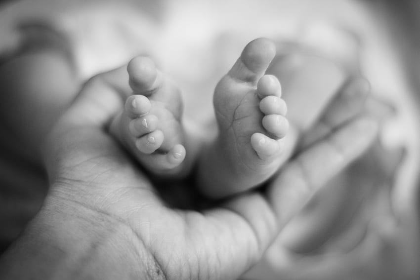 baby foot and hand HD wallpaper