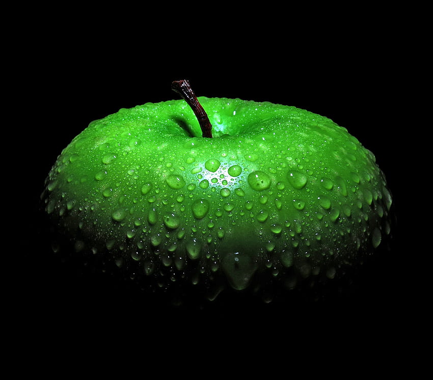 капчици вода зелени ябълки ябълки черен фон – HD тапет