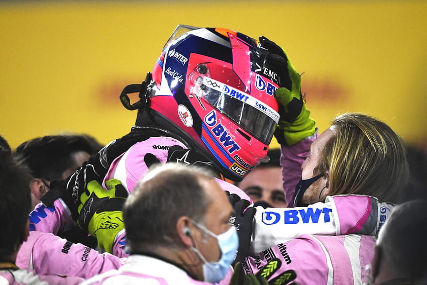 La victoria de Sergio Pérez en el Gran Premio de F1 Sakhir en fondo de pantalla