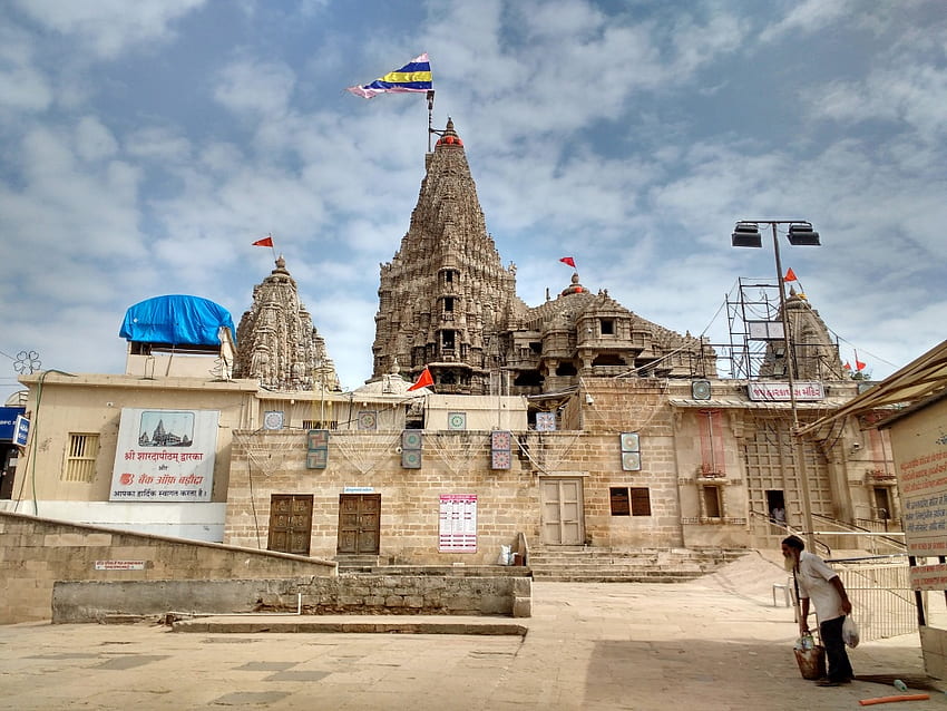 Hindistan Hindu Tapınakları: Dwarkadhish Tapınağı, Dwaraka, Gujarat HD duvar kağıdı