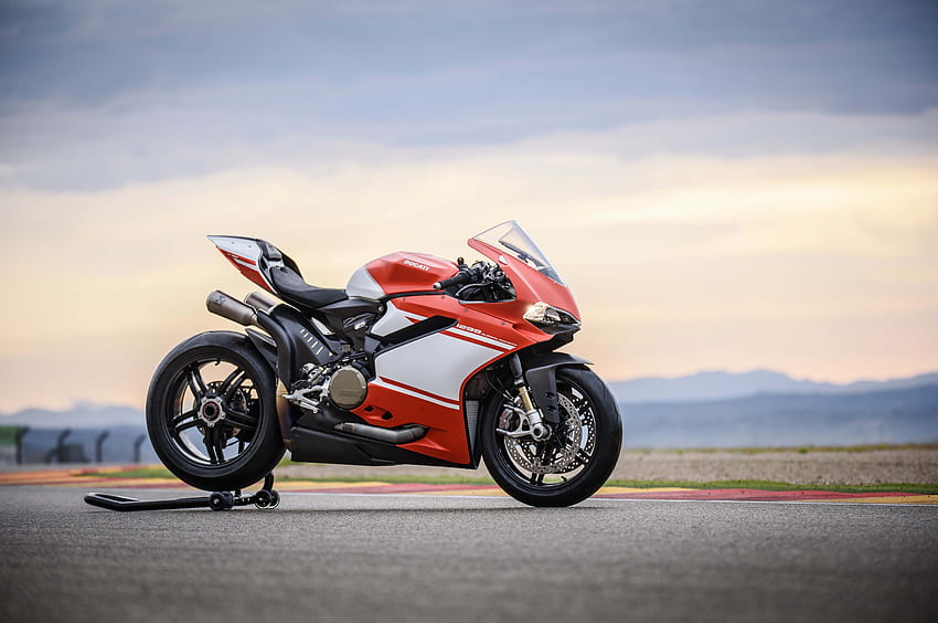 Red and White Ducati 1299 Superleggera Ultra . Background HD wallpaper