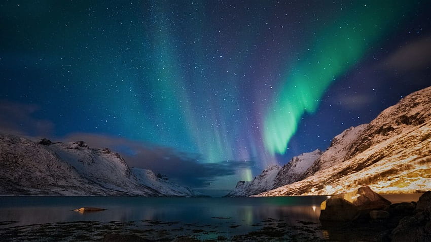 Aurora Borealis Earth Iceland Lake Mountain Night Snow Stars Winter . HD wallpaper
