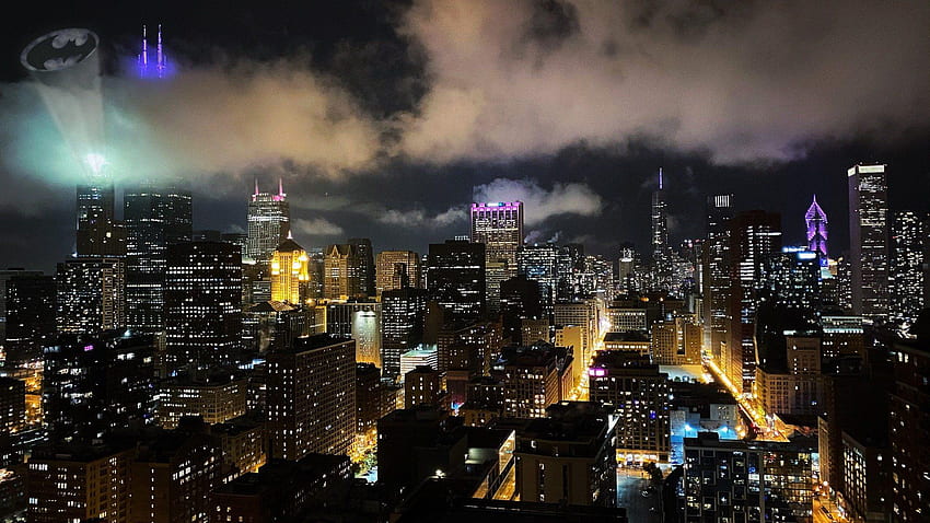 The Batman kręci się po mieście, gdy Chicago powraca do roli Gotham City, Gotham City Skyline Tapeta HD