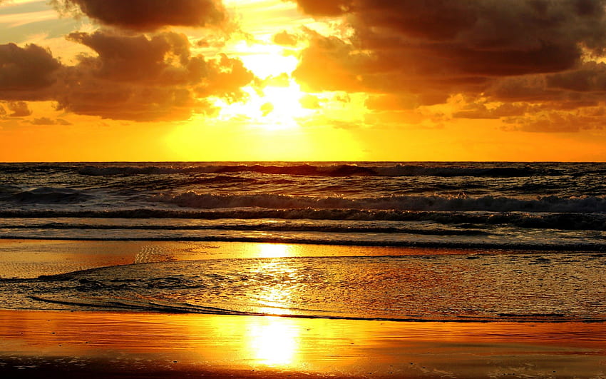 Golden Sunset, sand, peaceful, beauty, beach, waves, reflection, amazing, sun, ocean, sunset, golden, sea, beautiful, ocean waves, view, clouds, nature, sky, lovely, splendor HD wallpaper
