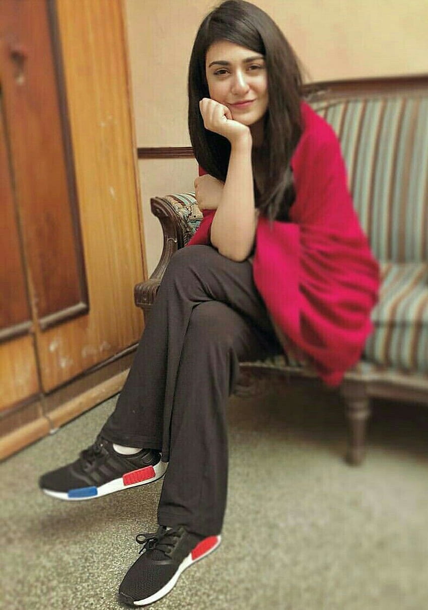 Sarah khan. Pakistani girl, Mom daughter outfits, Pakistani fashion HD phone wallpaper