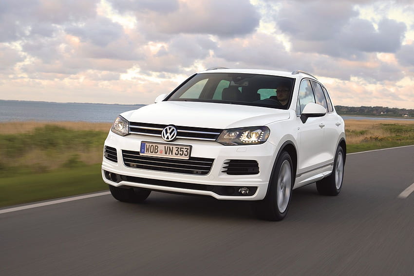 I modelli Volkswagen Touareg V 6 ottengono finiture sportive R Line Sfondo HD