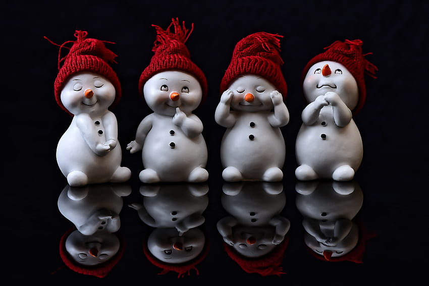 Snowman , Figures, Christmas decoration, Black background, graphy, Real Snowman HD wallpaper