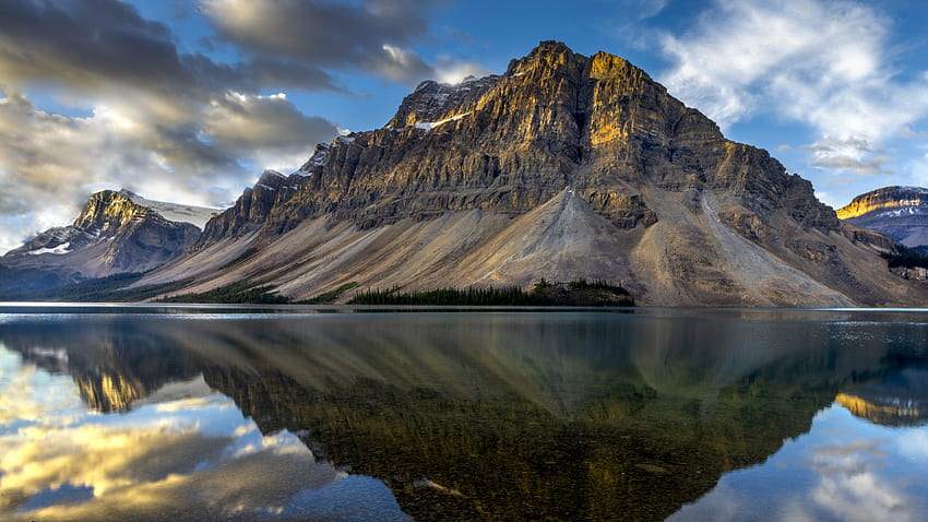 Bow Lake at Banff National Park with the Rocky Mountains Resolution , Nature , , and Background, Nature 1600x900 HD wallpaper