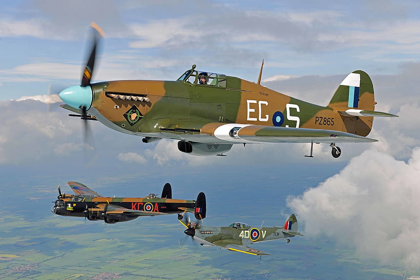Spitfire, Hurricane i Lancaster Bombowiec, spitfire, bombowiec, huragan, lot, II wojna światowa, Lancaster, wojna, wojsko, bitwa o Anglię, myśliwiec Tapeta HD