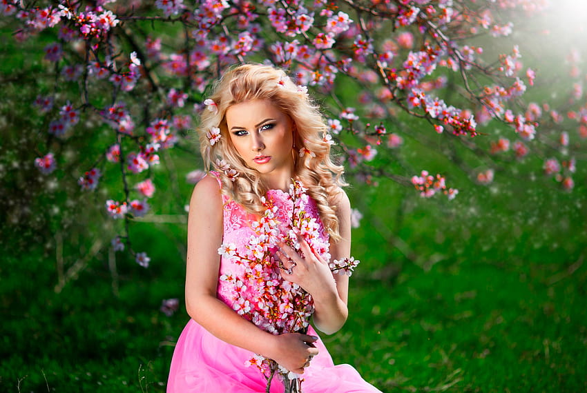 Piękno wiosny, model, różowy, kwiat, dziewczyna, sukienka, wiosna, kobieta, kwiat, blondynka Tapeta HD