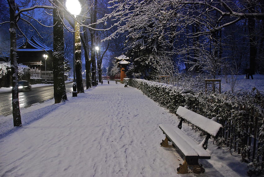 Noche nevada, banco, nevado, farolas, acera, paisaje urbano fondo de pantalla