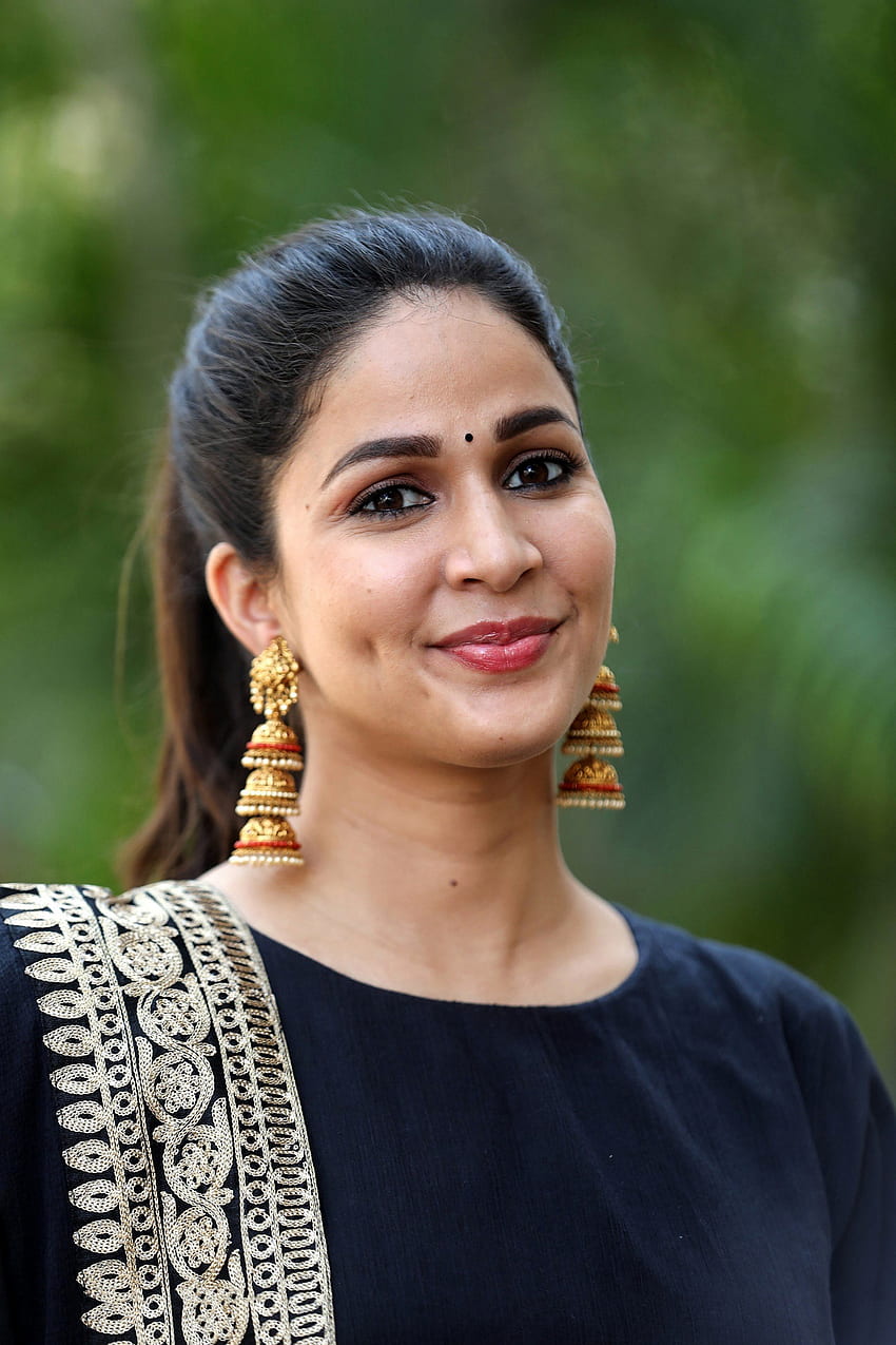 Lavanya tripathi , actrice Telugu, lèvre Fond d'écran de téléphone HD