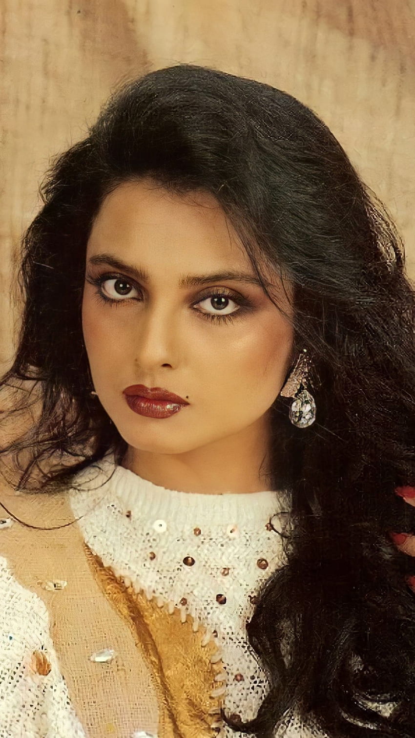 Rekha, attrice di Bollywood, vintage Sfondo del telefono HD