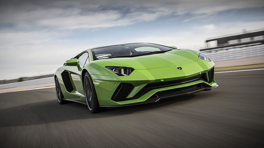„Lamborghini Aventador S Top 200 MPH auf der Autobahn, grüner Lamborghini Aventador“ ansehen HD-Hintergrundbild