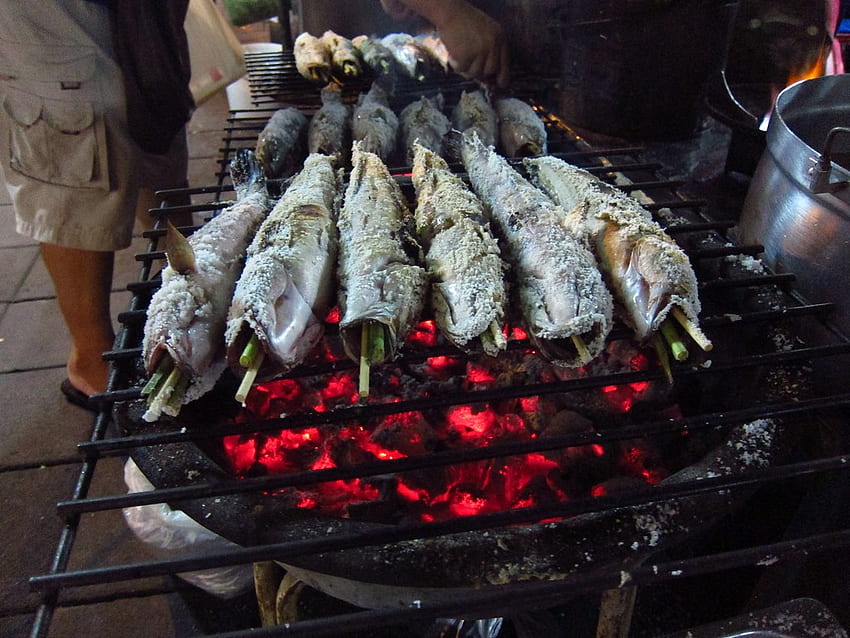 Grilled Fish. Bangkok, Thailand HD wallpaper