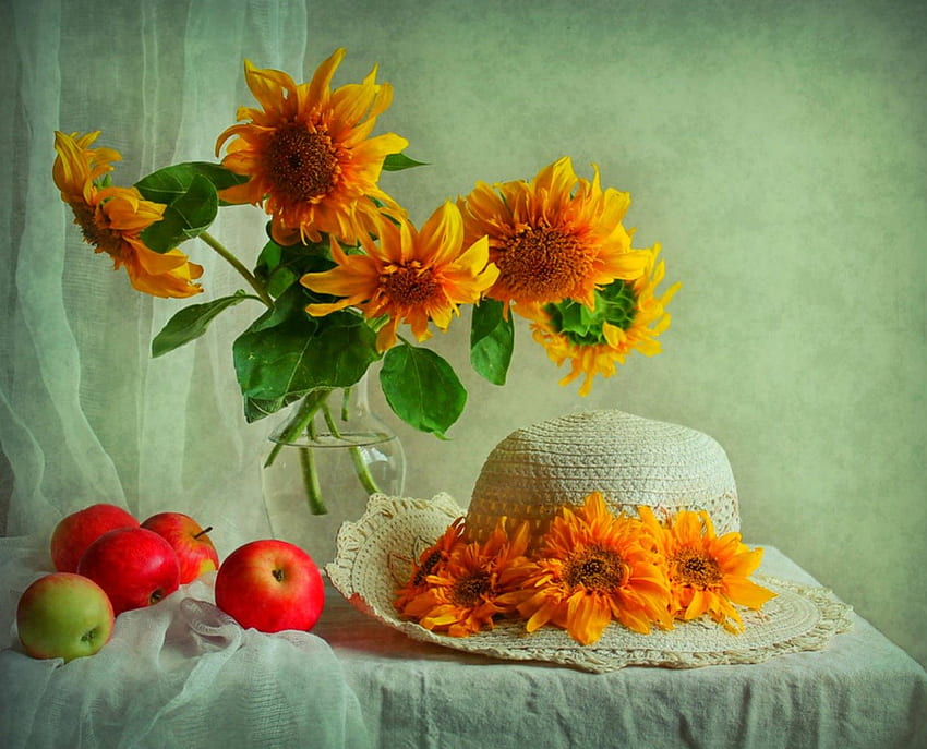Martwa natura, stół, jabłka, wazon, kwiaty, owoce, kapelusz Tapeta HD