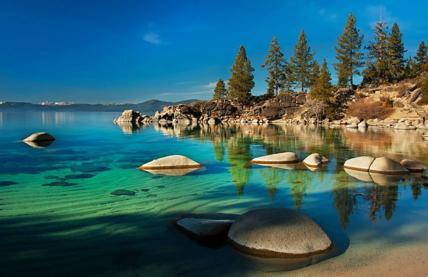 Nieskazitelne jezioro, turkusowe, piękne, spokojne, spokojne, jasne, jezioro, woda Tapeta HD