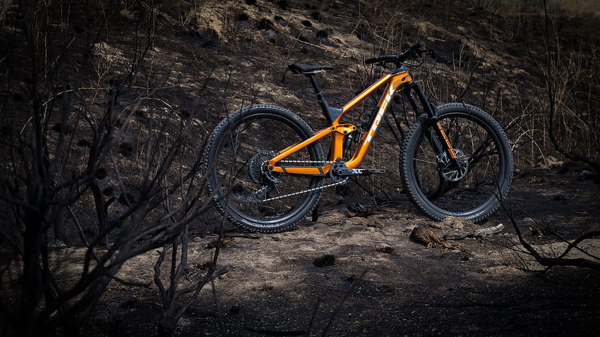 Велосипед Trek Slash 9.9 X01 - Ревюта, сравнения, спецификации - Планински велосипеди, Trek MTB HD тапет