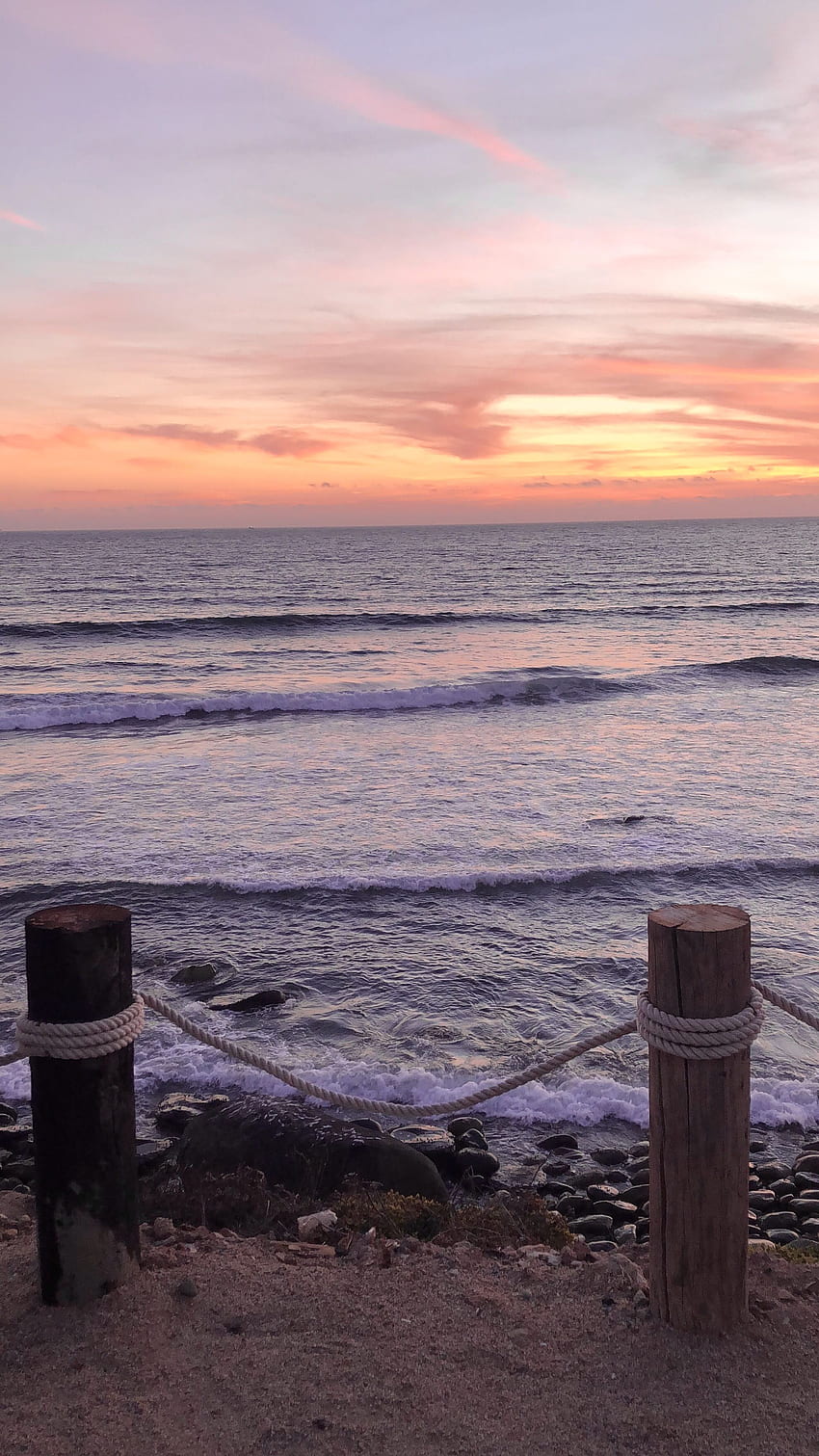 пуерто пеняско плаж док скали океан залез оранжево розово лилаво синьо винтидж естетика 805 прекрасно. Сладък начален екран, Залез, Сладки начални екрани, Сладък ретро плаж HD тапет за телефон