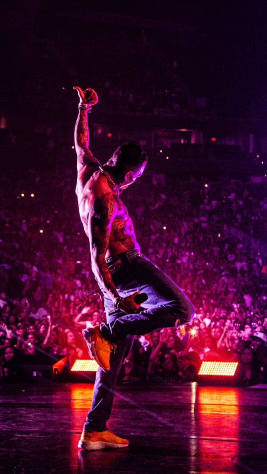 Lal Travis A o Chrisie Brownie❤. Chris Brown, Chris Brown wygwizduje, Chris Brown, Chris Brown Dance Tapeta na telefon HD