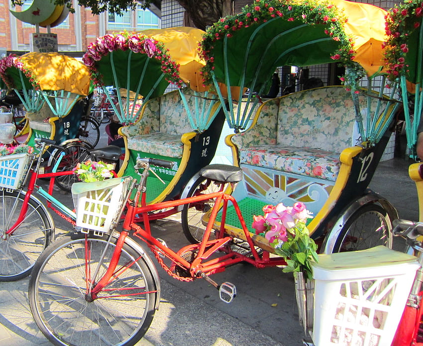Manpower tricycle, colorful, tourist attractions, tricycle, manpower HD wallpaper