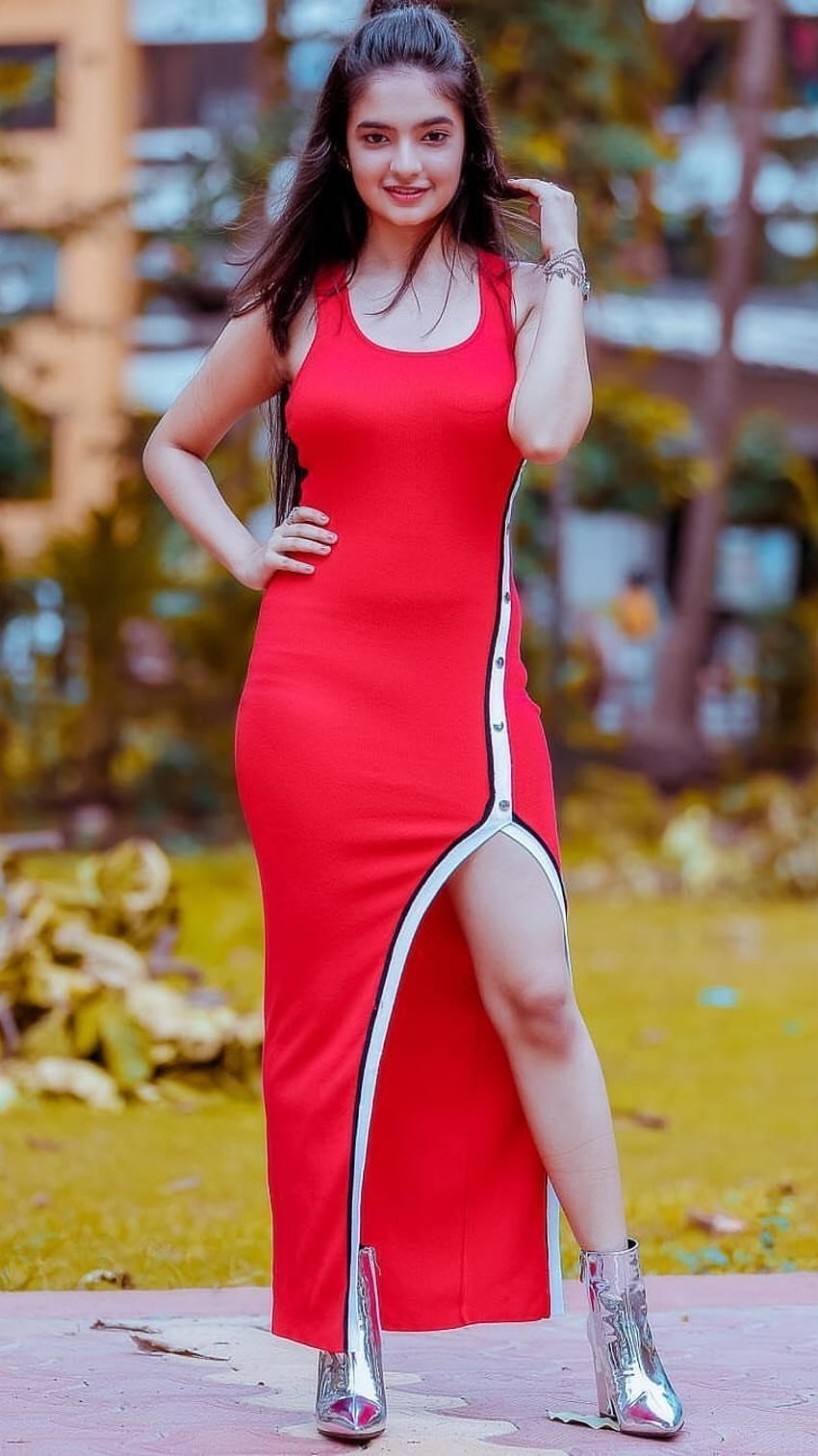 Anushka Sen, héroïne de Bollywood Fond d'écran de téléphone HD