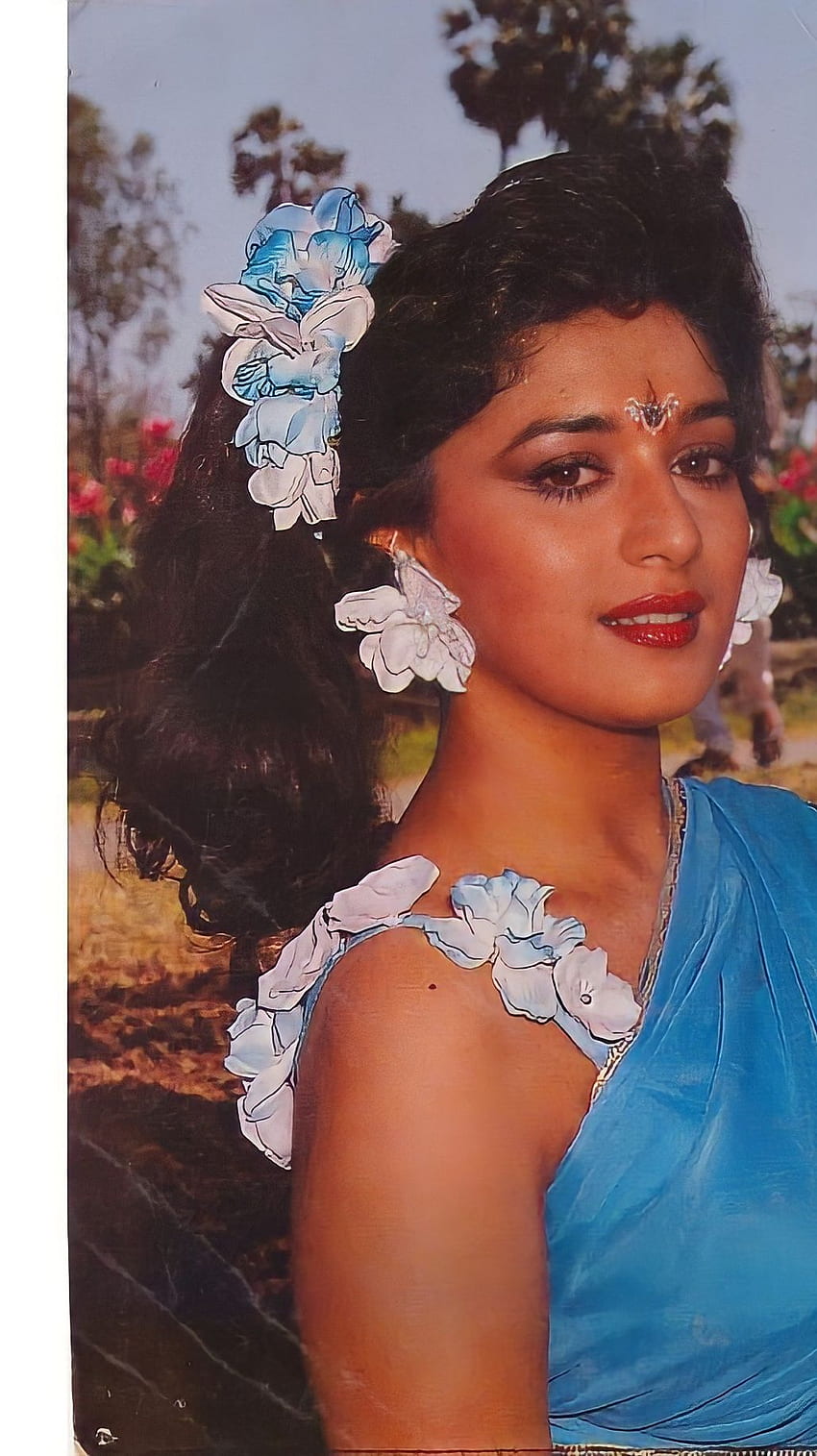 Madhuri Dixit, bollywood actress, vintage HD phone wallpaper | Pxfuel