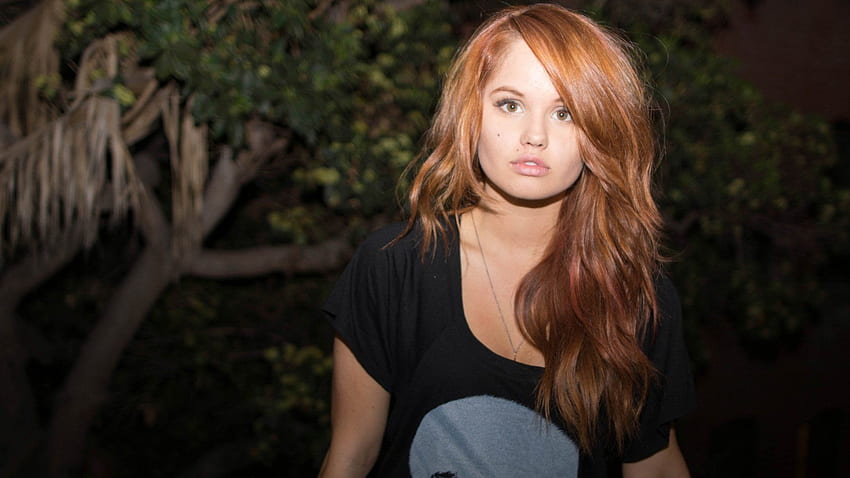 Ultra Debby Ryan and Background HD wallpaper