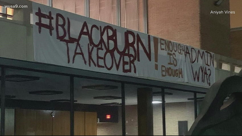 ハワード大学の学生の抗議が終了: ブラックバーン センター 高画質の壁紙