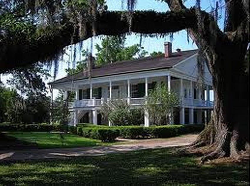 Antebellum Plantation Home along a Bayou, antebellum, architecture, bayou, plantation HD wallpaper