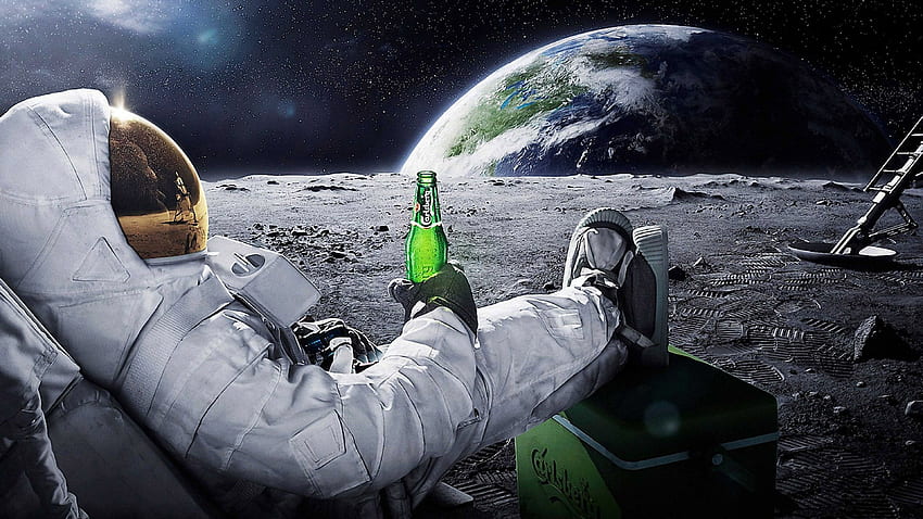 Astronauta che beve birra Carlsberg Luna Spazio, Ultra Terra Sfondo HD