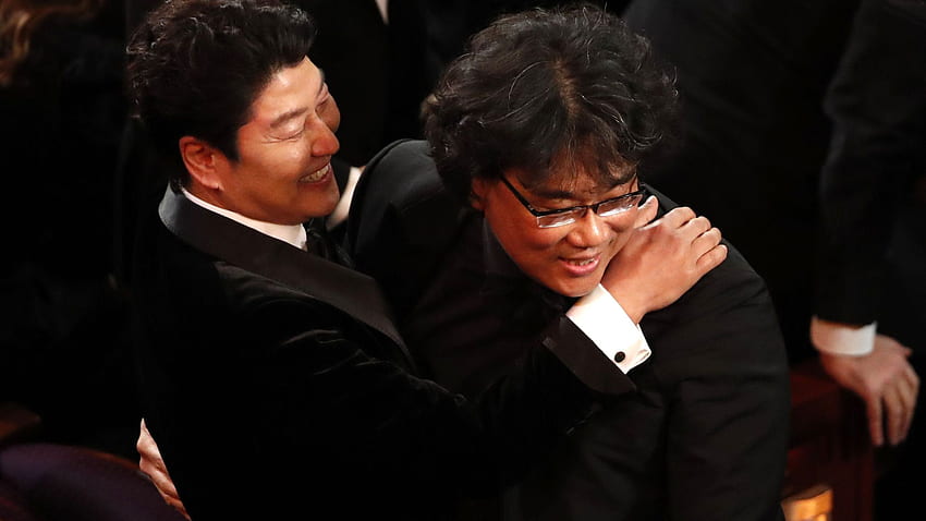 El parásito de Corea del Sur se lleva los máximos honores en los Oscar, Bong Joon Ho fondo de pantalla