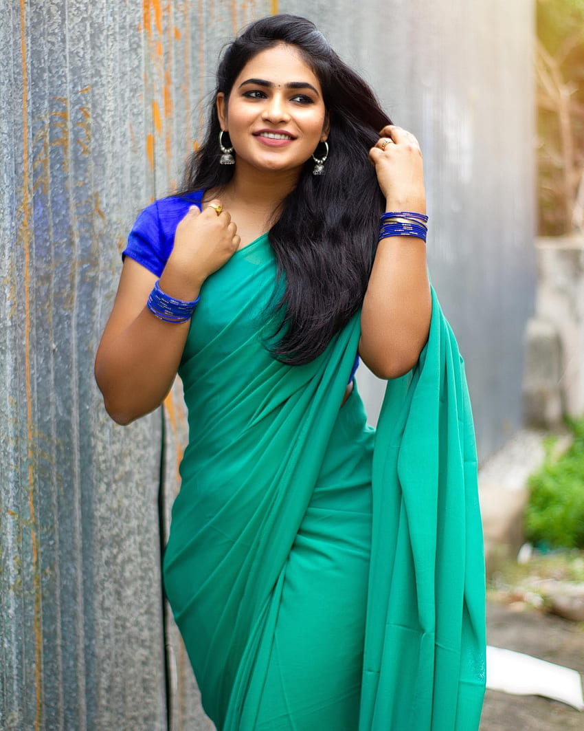 Shruti Selvam, saree beauty, Tamil actress HD phone wallpaper | Pxfuel