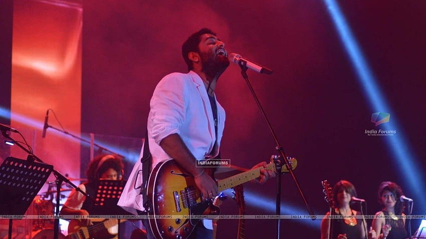 - Größe des Live-Konzerts von Arijit Singh: HD-Hintergrundbild