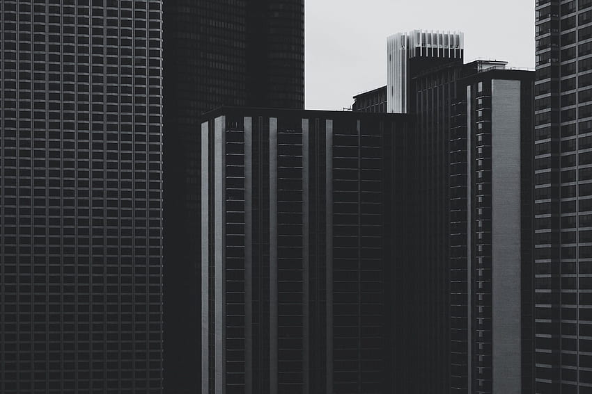 a gloomy shot of office buildings in chicagogloomy urban buildings, Black Building HD wallpaper