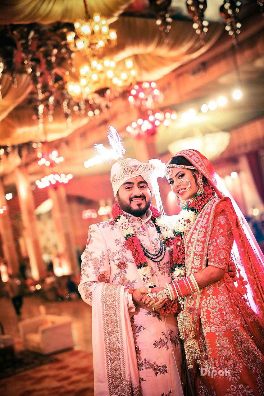 Happy indian wedding couple free image download