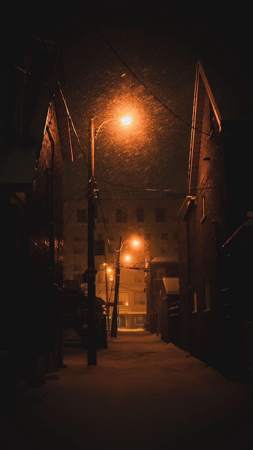 Улица, светлини, нощен град, зима, тъмно - тъмен уличен светъл фон HD тапет за телефон
