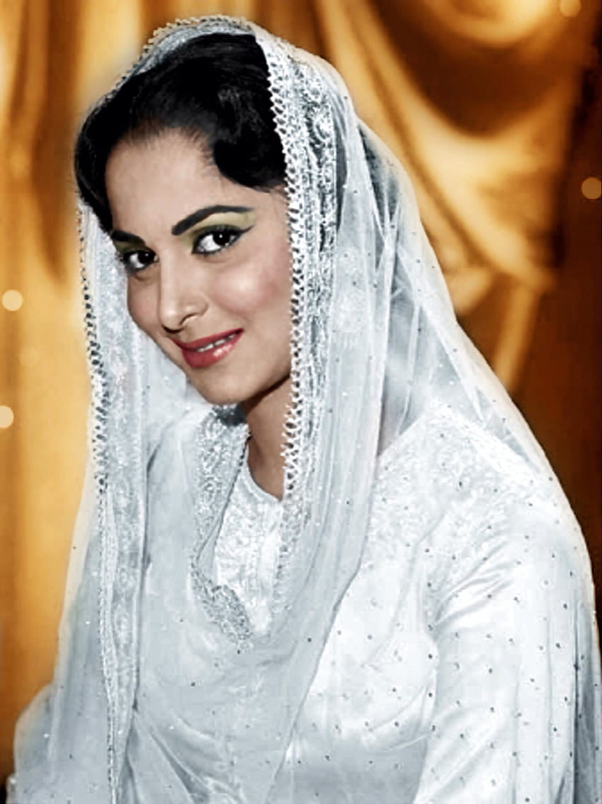 Just 30 Vintage Of Waheeda Rehman That Are An Ode To Her HD phone ...