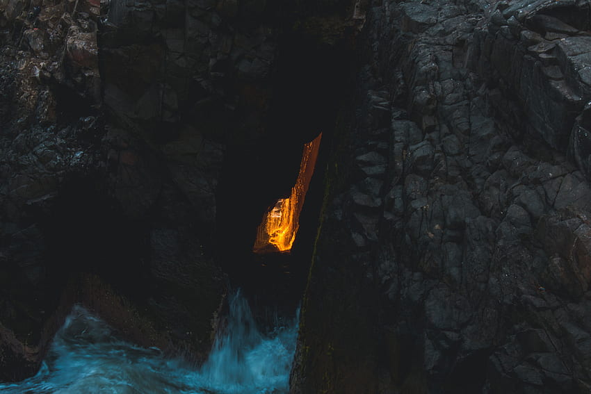 水、闇、輝き、光、洞窟、スリット 高画質の壁紙