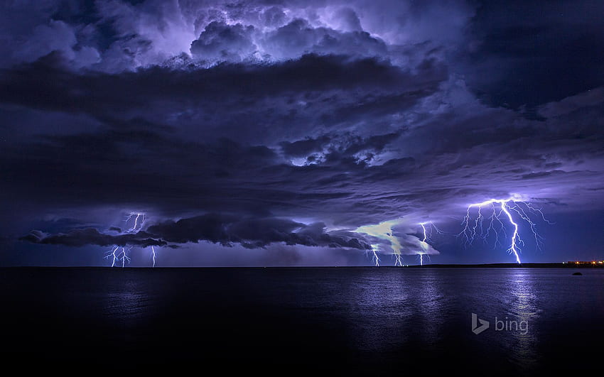 Lightning storm off Cooke Point, Port Hedland, Australia - Bing ...