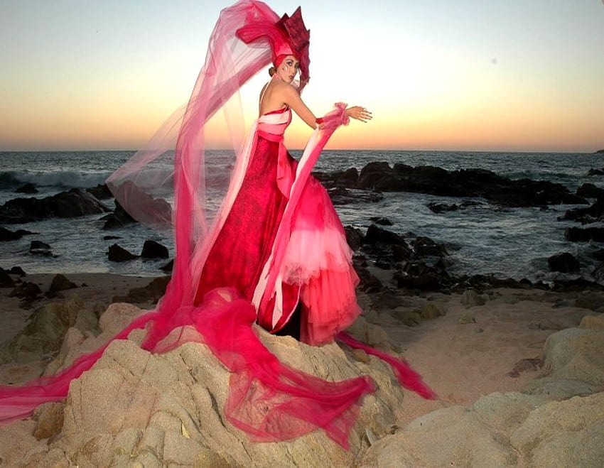 아름다운 핑크 드레스, 핑크, 모델, 드레스, 일몰, 바다, 바위 HD 월페이퍼