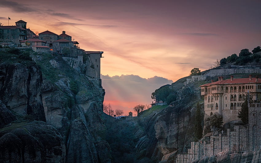 Meteora, tarde, puesta del sol, monasterios en las rocas, monasterios ortodoxos orientales, Grecia fondo de pantalla